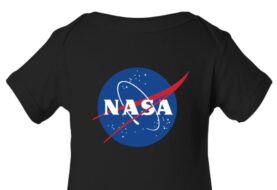 Do módních šatníků se úspěšně probojovalo oblečení NASA