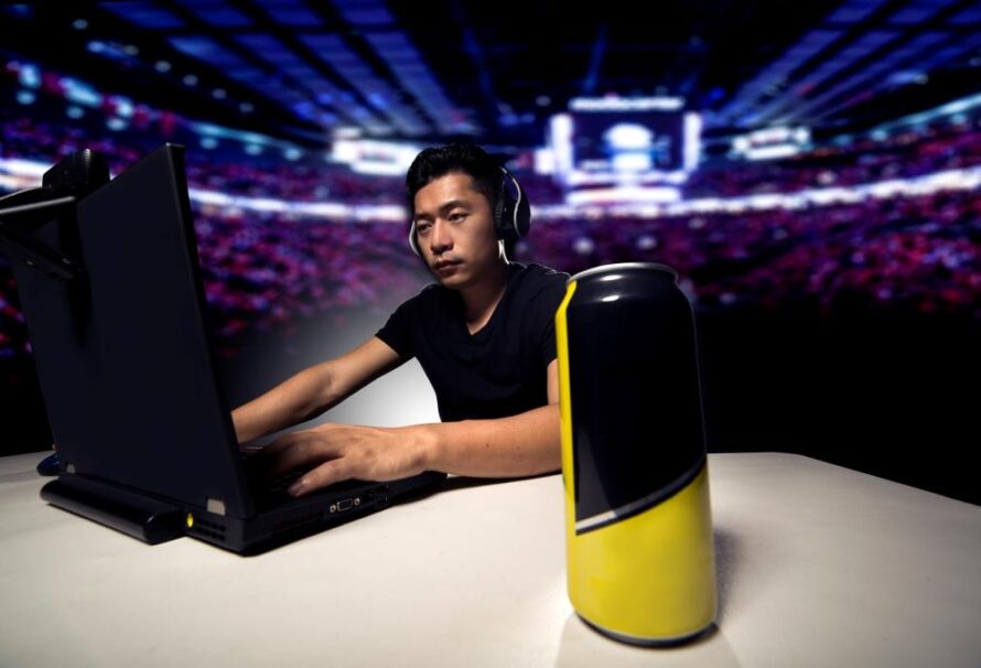 E-sport už dávno není jen pro počítačové geeky. Roste jeho sledovanost i hodnota