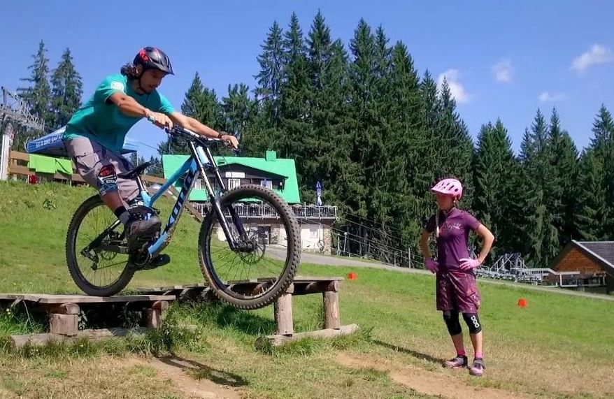 Šumavský Ski&Bike Špičák o víkendu spustí už i lanovku k rozhledně a otevře celý bikepark (včetně bikové školy)